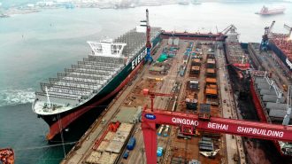 Barco que bloqueó Canal de Suez fue reparado en China