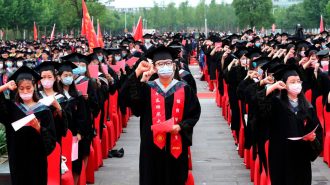 Shanghai adopta medidas para promover empleo de recién graduados