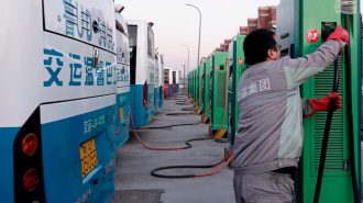 China acelera construcción de una red de transporte ecológico