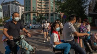 Arranca la vuelta al colegio en China, tras un verano de rebrotes