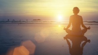 Meditación contra el estrés laboral, una moda en auge en China