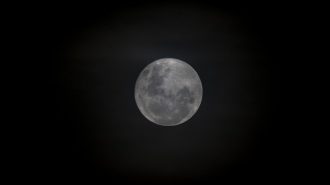 China halla minerales de alta presión en muestras recogidas en la Luna