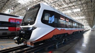 Primer tren ligero chino para exportación entra en fábrica y será enviado a Argentina