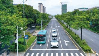 China Hoy: Manos fuera del volante