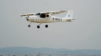 Nuevo avión deportivo de China realizó su vuelo inaugural
