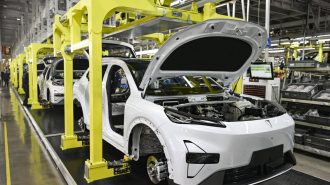 Producción y venta de automóviles de China alcanzan nuevos hitos en 2024