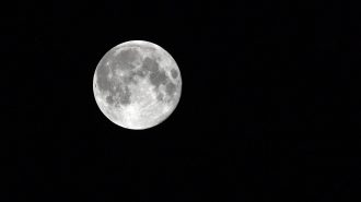 Misión china aterrizará en polo sur lunar para buscar hielo