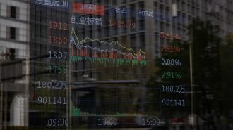 China actúa con rapidez para estabilizar mercados en medio de turbulencia financiera global