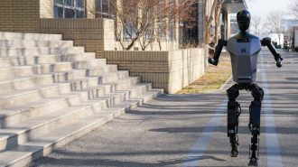 China lidera revolución del deporte robótico con maratones, combates y Tai Chi