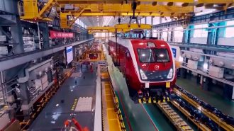 Gobierno chino pide a las empresas acelerar la construcción de un sistema industrial moderno