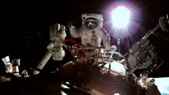 Wang Yaping se convirtió en la primera mujer china en realizar una caminata espacial