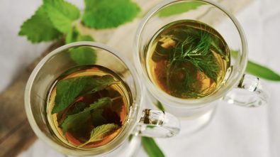 Y ahora el agua y una taza de té: Cómo pedirlos en chino mandarín