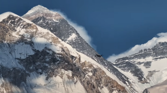 A 6.000 metros de altura: Dron logró entregar un delivery en el Monte Everest