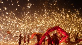 La Danza del Dragón bajo el fuego en China