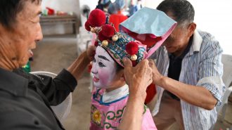 La Ópera de Anhui florece en una escuela rural de China