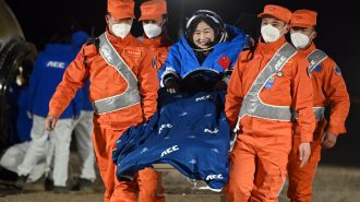 Taikonautas regresaron a la Tierra después de seis meses completando la estación espacial china