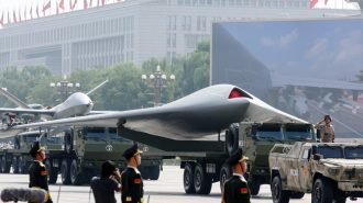 China exhibe drones con IA y misiles en el desfile por el fin de la Segunda Guerra Mundial