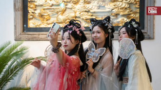 China: “Generación Hanfu” fusiona tecnología y tradiciones milenarias para redefinir su identidad