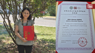 China distinguió a académica chilena Mónica Ahumada por su aporte a la sinología