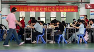 Casi 13 millones de estudiantes chinos rendirán el examen nacional de ingreso universitario 2026