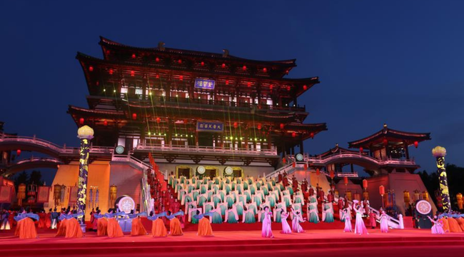 Presentación artística durante la cumbre China-Asia Central celebrada en Xi'an