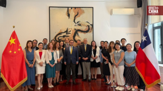 Canciller Pérez Mackenna inicia agenda en China con visita a embajada