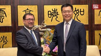 Canciller visita Shanghái, puerta de entrada de las exportaciones chilenas en China